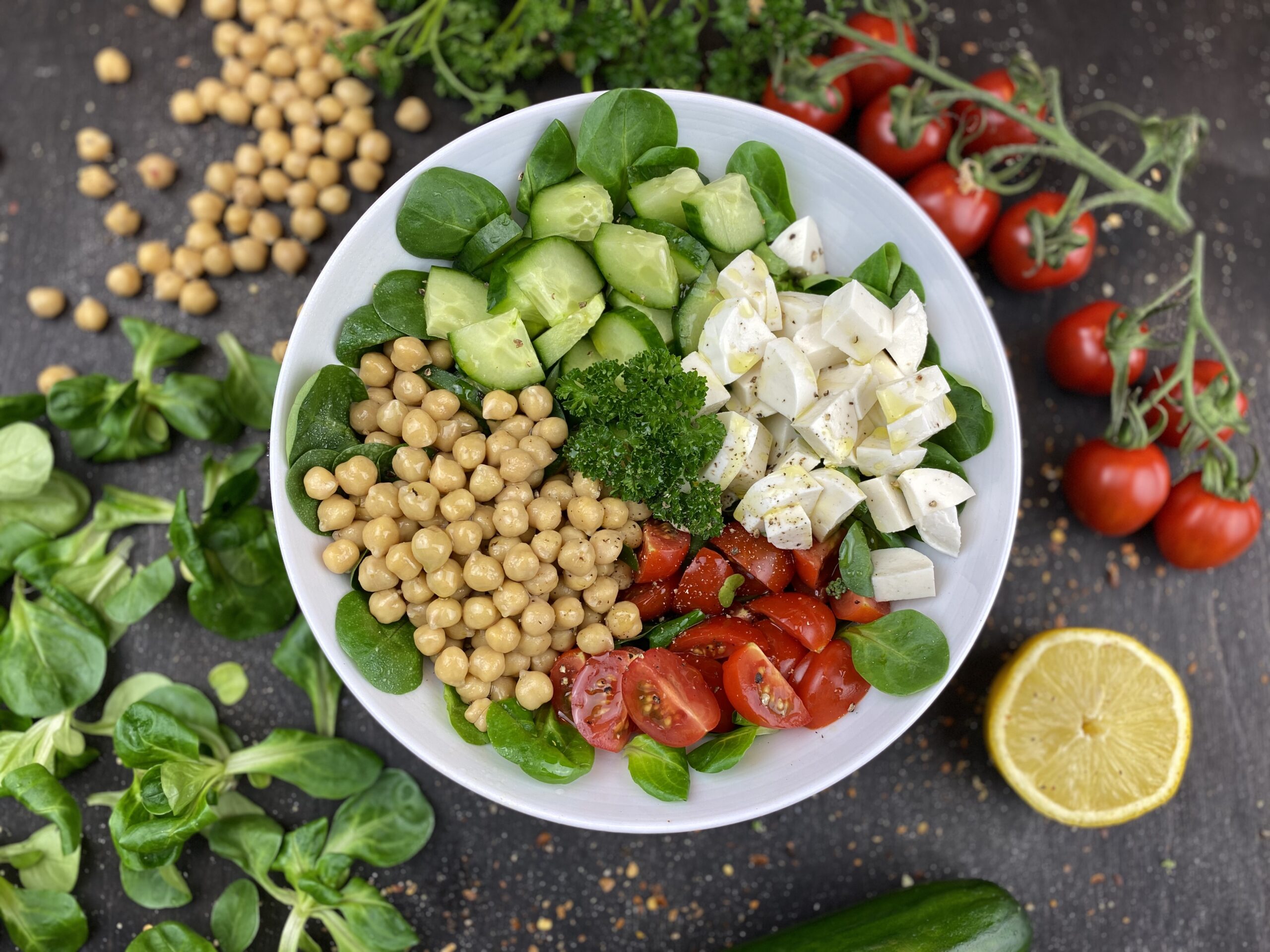 Vegan and Vegetarian Restaurants near Niagara Falls: Fully Plant-Based vs Vegan-Friendly