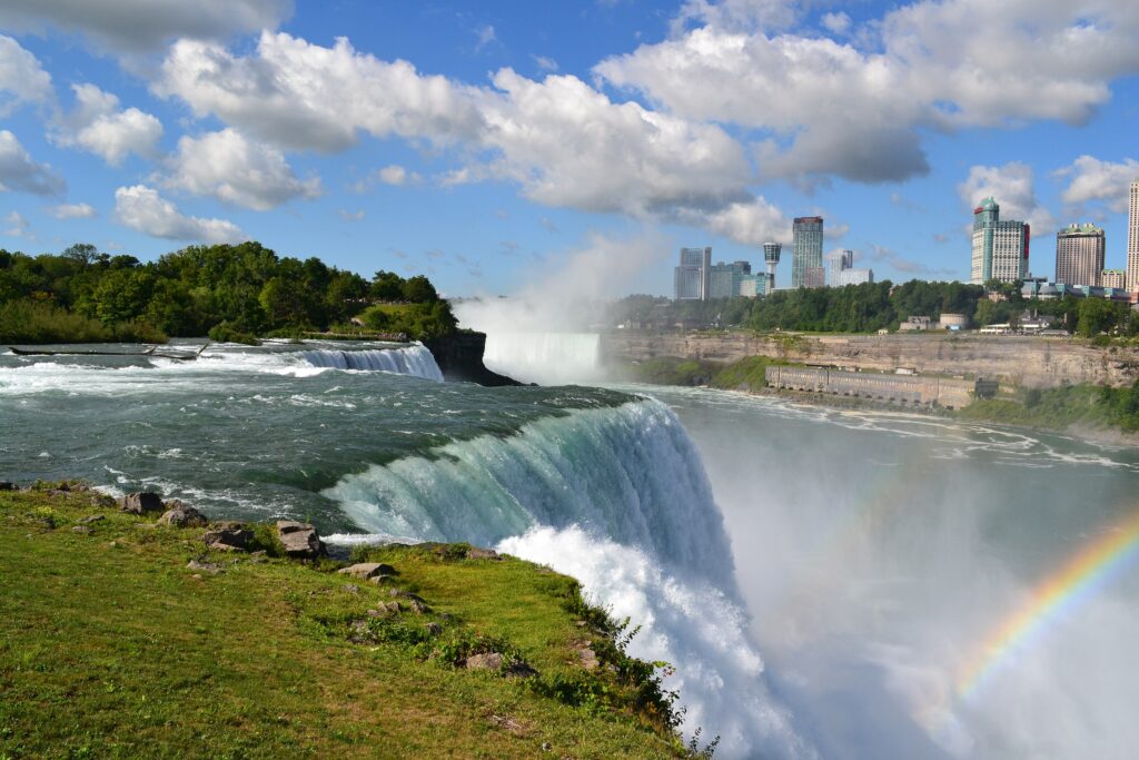 The American Falls and Bridal Veil Falls seen from Niagara Falls State Park